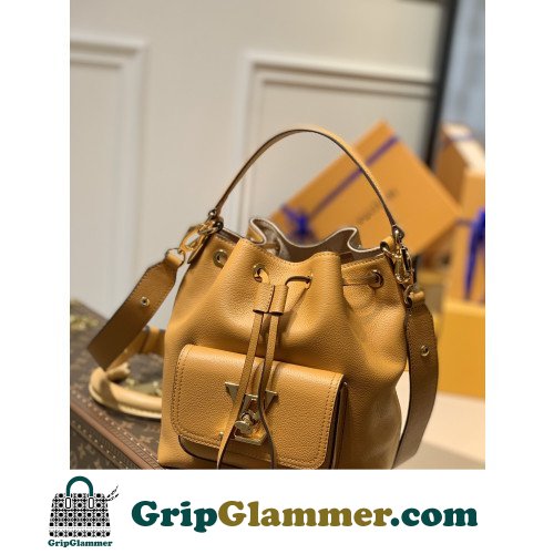 Louis Vuitton Favorite