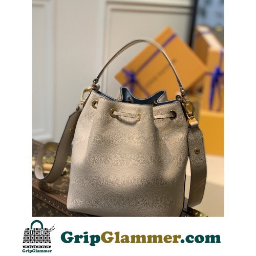 Louis Vuitton Favorite - Image 2