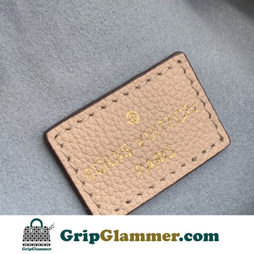 Louis Vuitton Favorite - Image 7