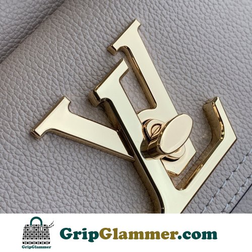 Louis Vuitton Favorite - Image 8