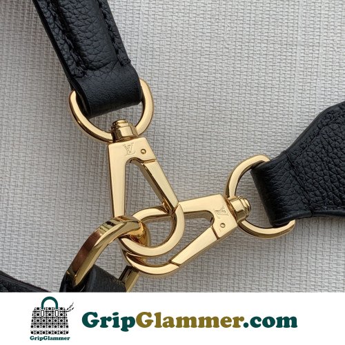 Louis Vuitton Favorite - Image 7