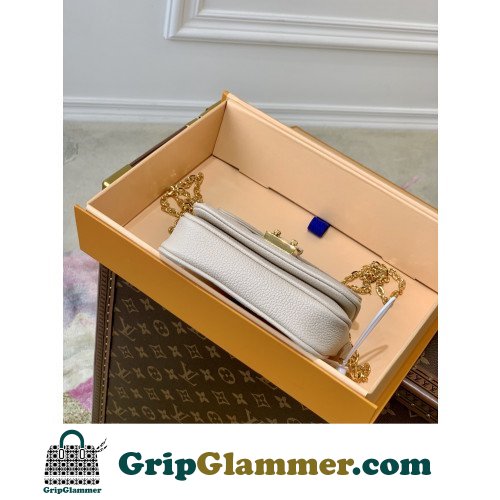 Louis Vuitton Pochete - Image 5