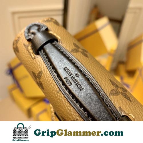 Louis Vuitton Pochete - Image 2