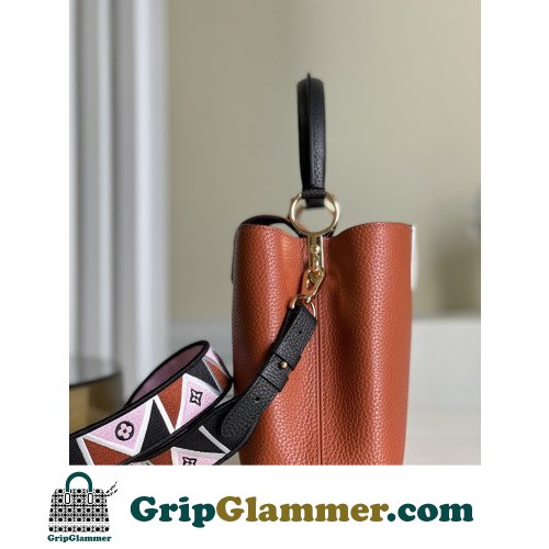 Louis Vuitton Capucines - Image 3