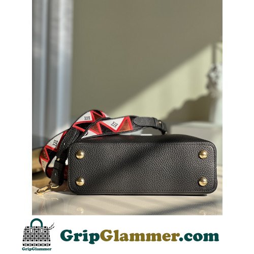 Louis Vuitton Capucines - Image 6