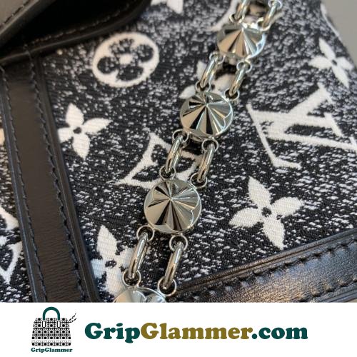 Louis Vuitton Petite Malle - Image 6