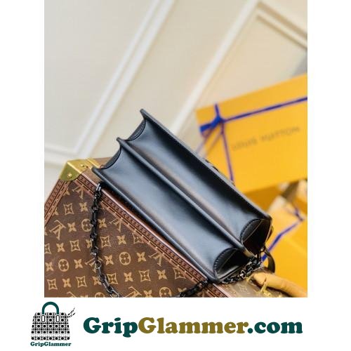 Louis Vuitton Petite Malle - Image 7