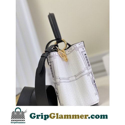 Louis Vuitton Capucines - Image 7