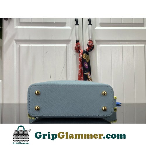 Louis Vuitton Capucines - Image 3