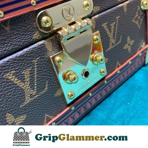 Louis Vuitton Travel Bag - Image 4