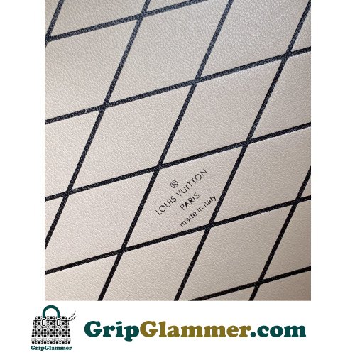 Louis Vuitton Petite Malle - Image 5