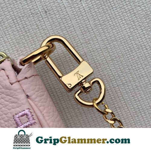 Louis Vuitton Pochete - Image 4