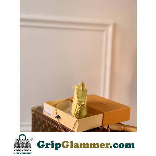 Louis Vuitton Wallet - Image 6