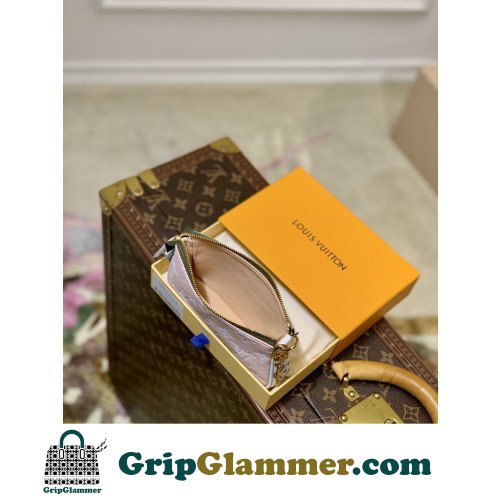 Louis Vuitton Wallet - Image 5