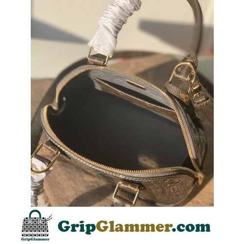 Louis Vuitton Alma - Image 8