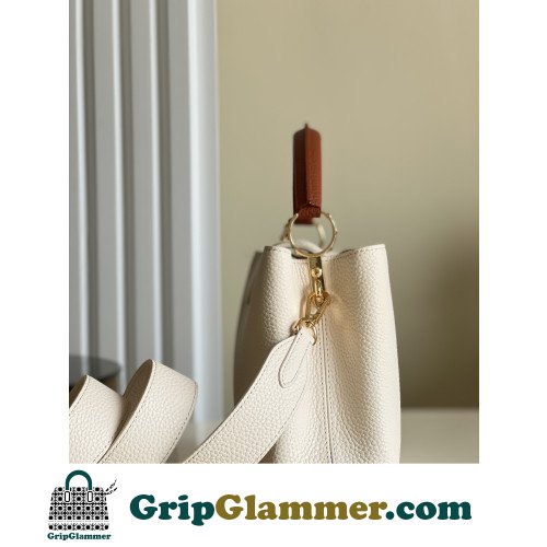 Louis Vuitton Capucines - Image 9