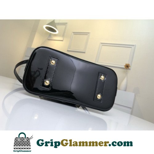 Louis Vuitton Alma - Image 4