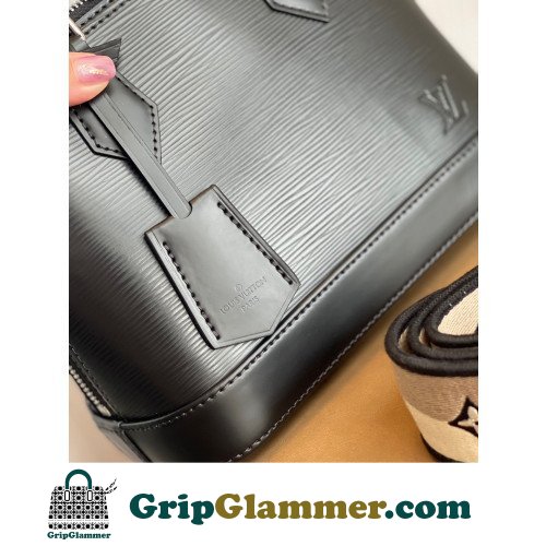 Louis Vuitton Alma - Image 4