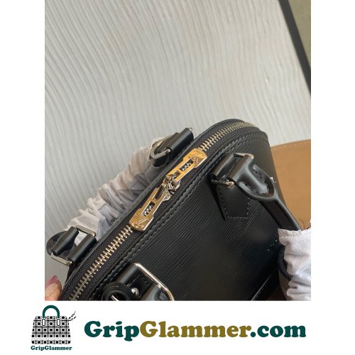 Louis Vuitton Alma - Image 8