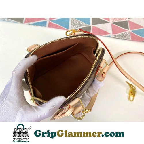 Louis Vuitton Alma - Image 7