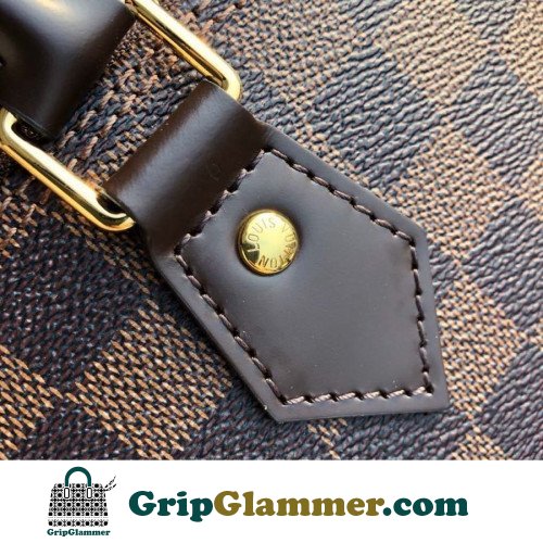 Louis Vuitton Alma - Image 9