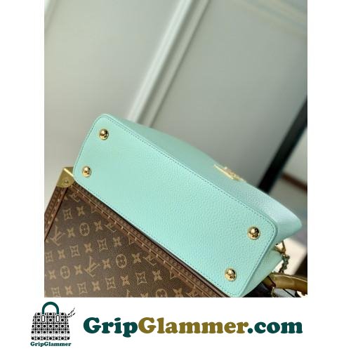 Louis Vuitton Capucines - Image 4
