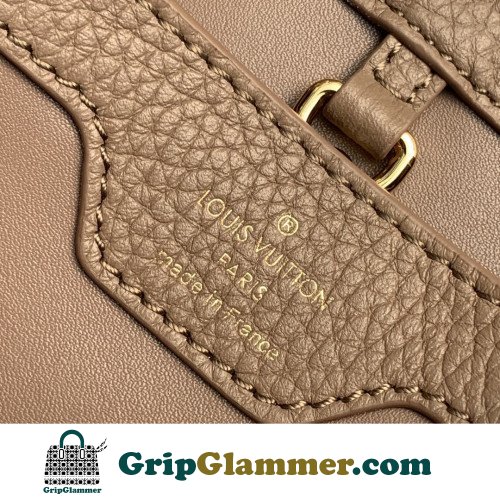 Louis Vuitton Capucines - Image 3