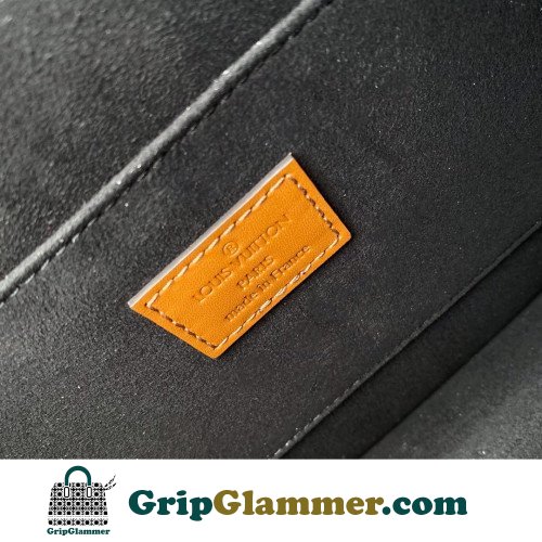 Louis Vuitton Petite Malle - Image 7