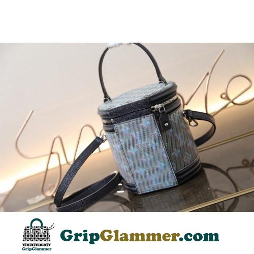 Louis Vuitton Cannes - Image 3