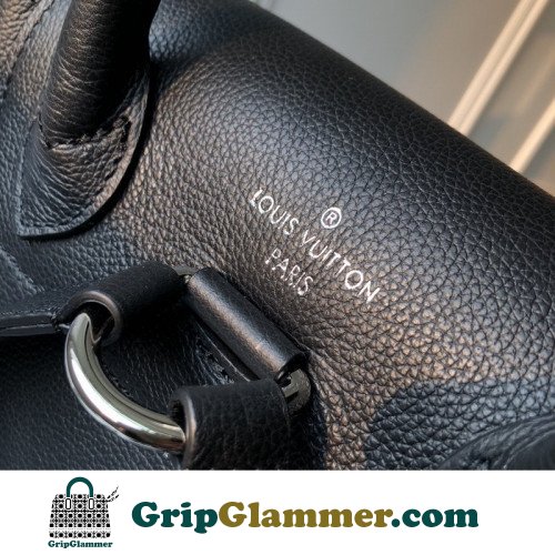 Louis Vuitton Favorite - Image 5