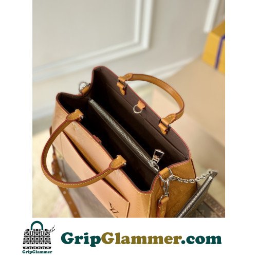 Louis Vuitton Tote - Image 9