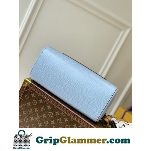 Louis Vuitton Tote - Image 5