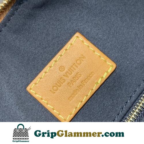 Louis Vuitton Tote - Image 2