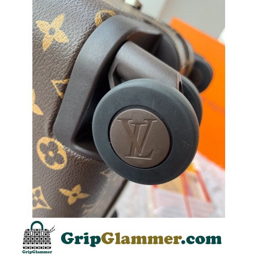 Louis Vuitton Travel Bag - Image 6