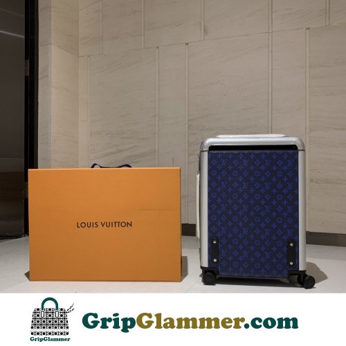 Louis Vuitton Travel Bag - Image 3