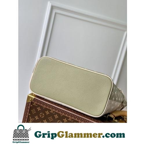 Louis Vuitton Neverfull - Image 9