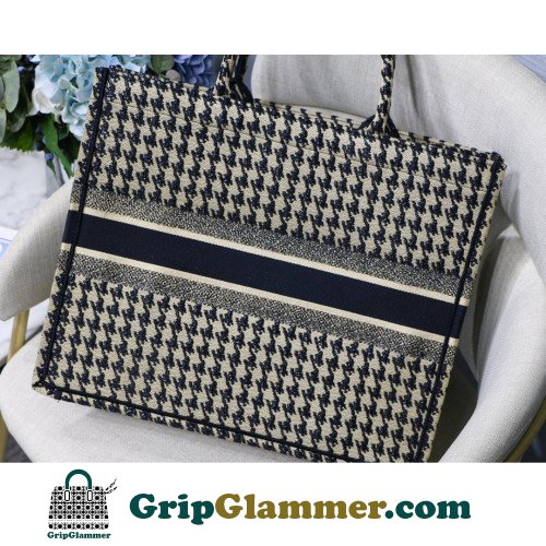 Dior Book Tote Large 42cm - Image 4