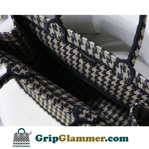 Dior Book Tote Large 42cm - Image 9