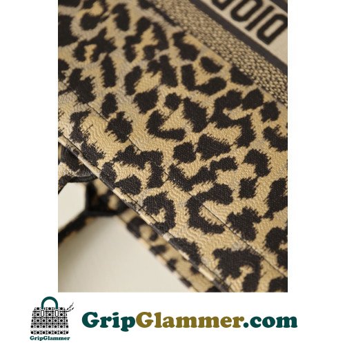 Dior Book Tote Large 42cm - Image 7