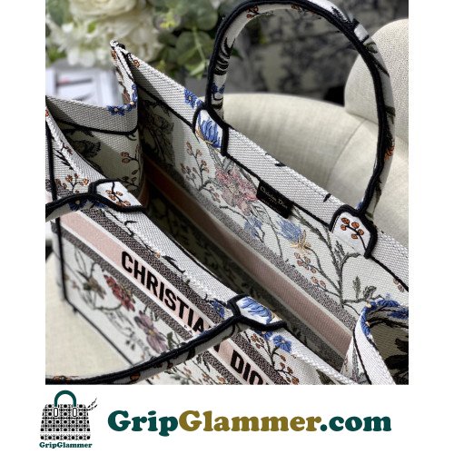 Dior Book Tote Large 42cm - Image 5