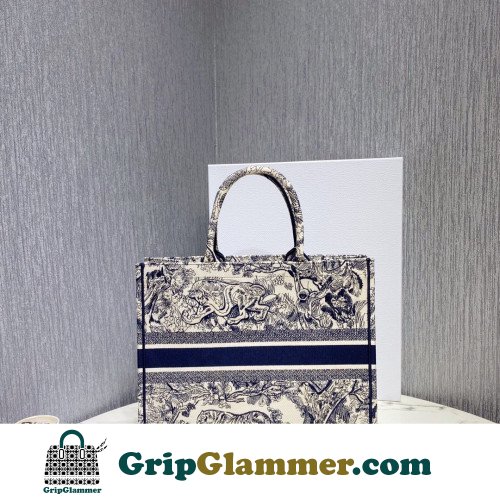 Dior Book Tote Large 42cm - Image 3