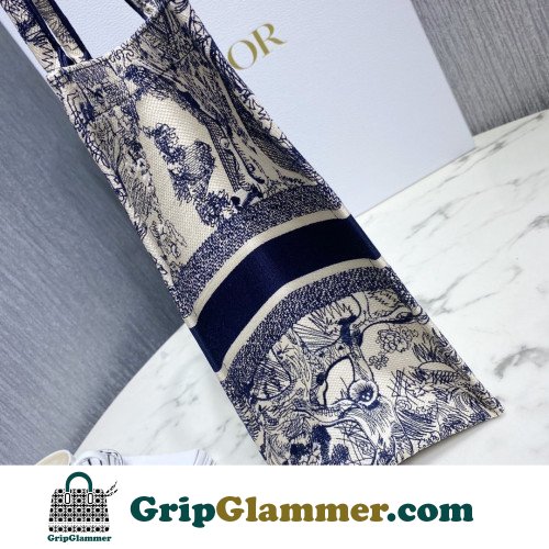 Dior Book Tote Large 42cm - Image 4