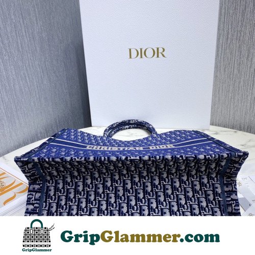 Dior Book Tote Large 42cm - Image 9