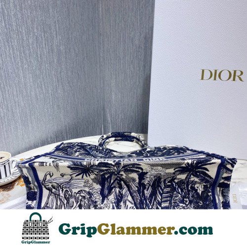 Dior Book Tote Large 42cm - Image 8