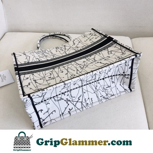 Dior Book Tote Large 42cm - Image 2