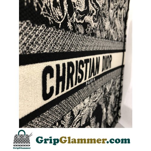 Dior Book Tote Large 42cm - Image 9