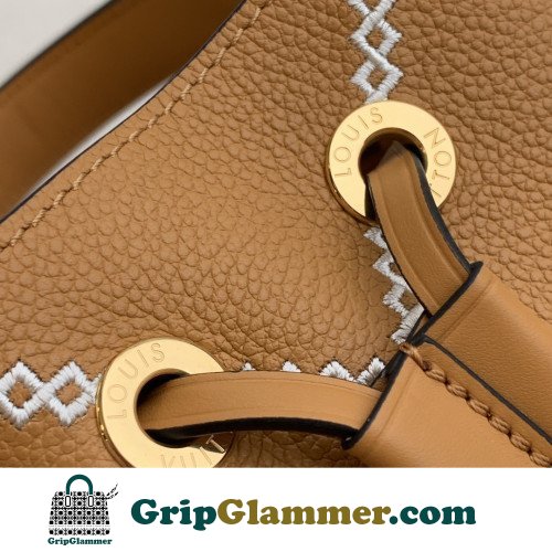 Louis Vuitton Neone - Image 8