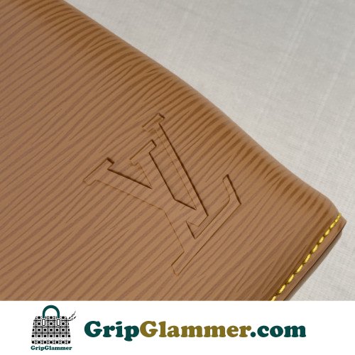 Louis Vuitton Neone - Image 7