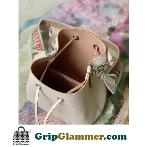 Louis Vuitton Neone - Image 4