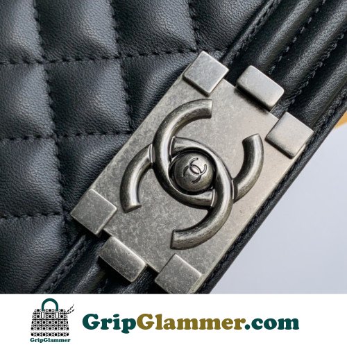 Chanel Boy Bag Lambskin 20cm Small Lushentic AAAAA grade replica - Image 5